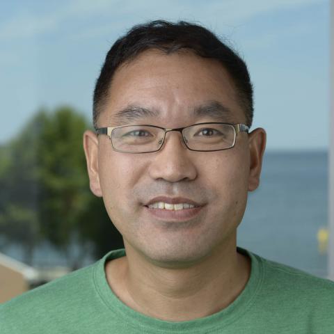 Hongsheng Bi