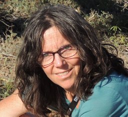 Andrea Leigh