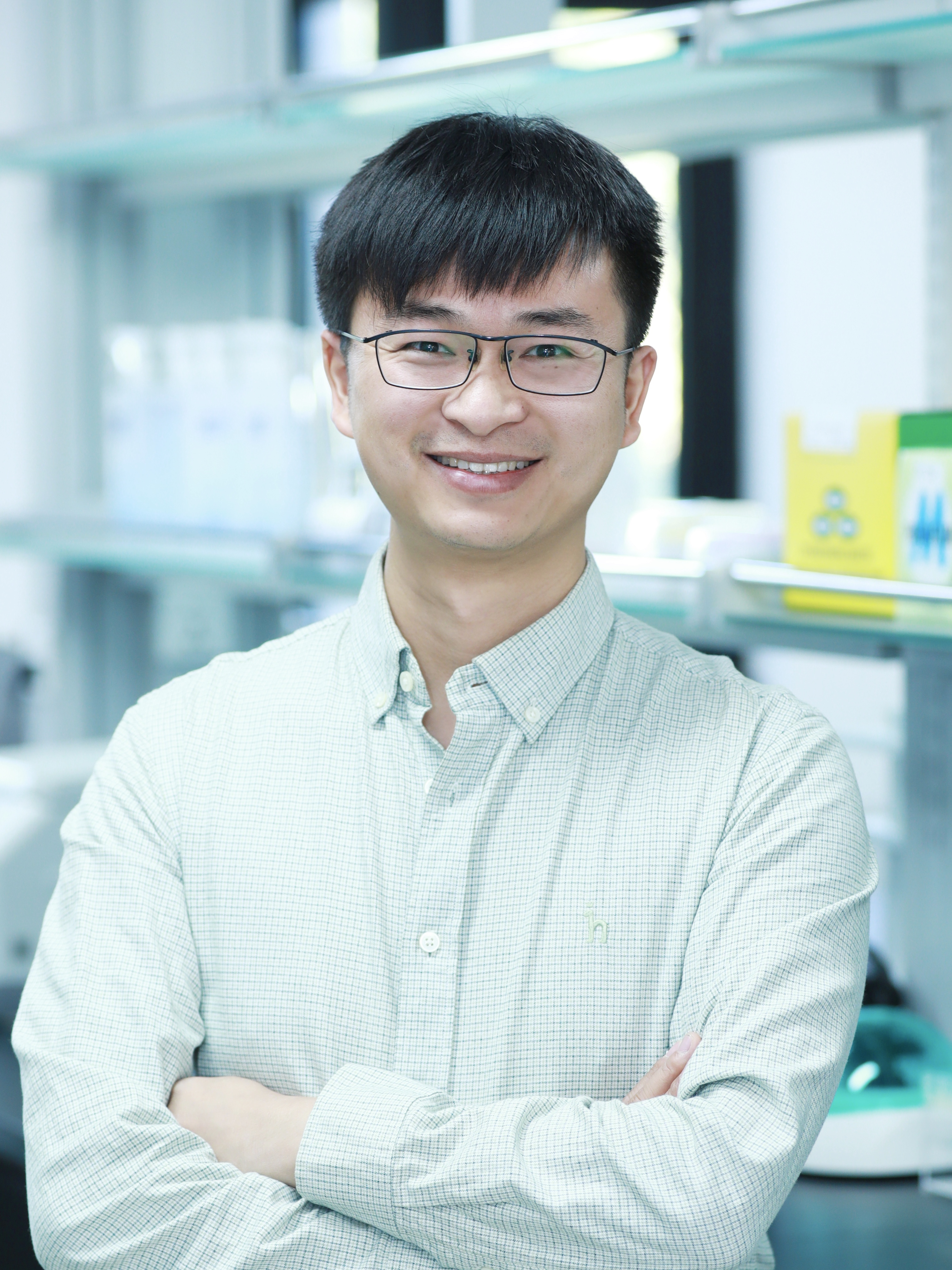 Fan Zhou