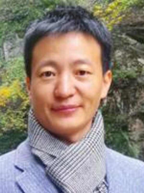 Chuandong Jia