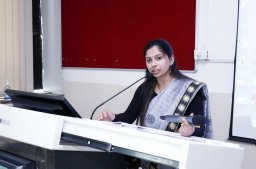Dr Saloni Malik