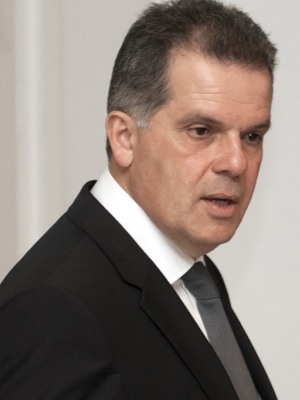 Vagelis G. Papadakis