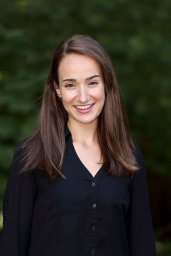 P Evelyna Kambanis