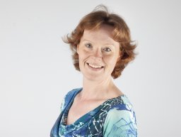 Joan E Edwards