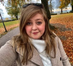 Elise M McGlashan
