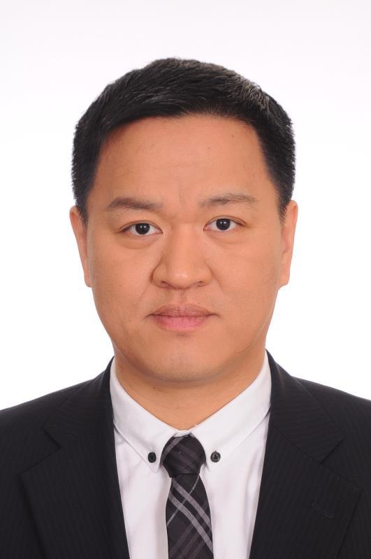 Yunshi Zhong