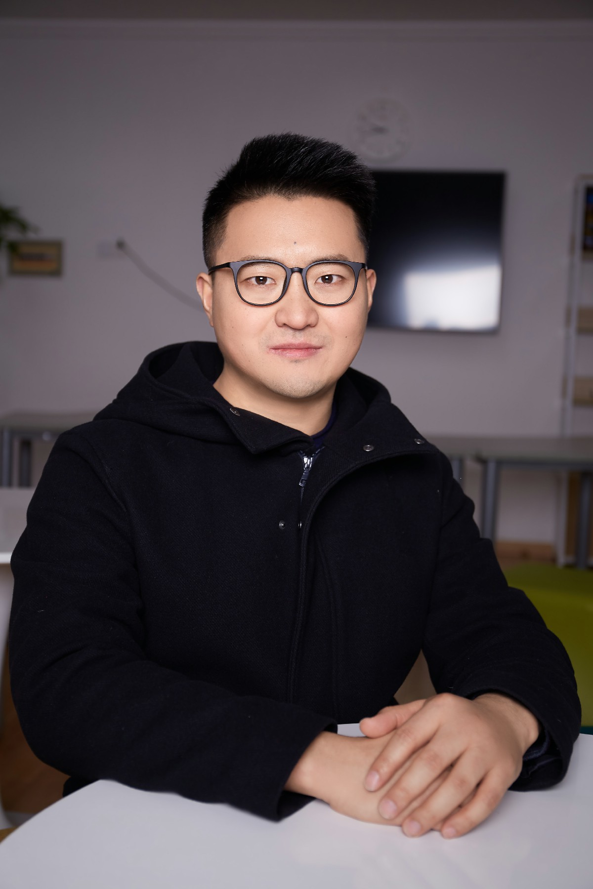 Hailiang Zou