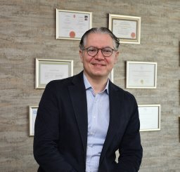 Erhan Demirhan