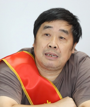 Longjun Qian