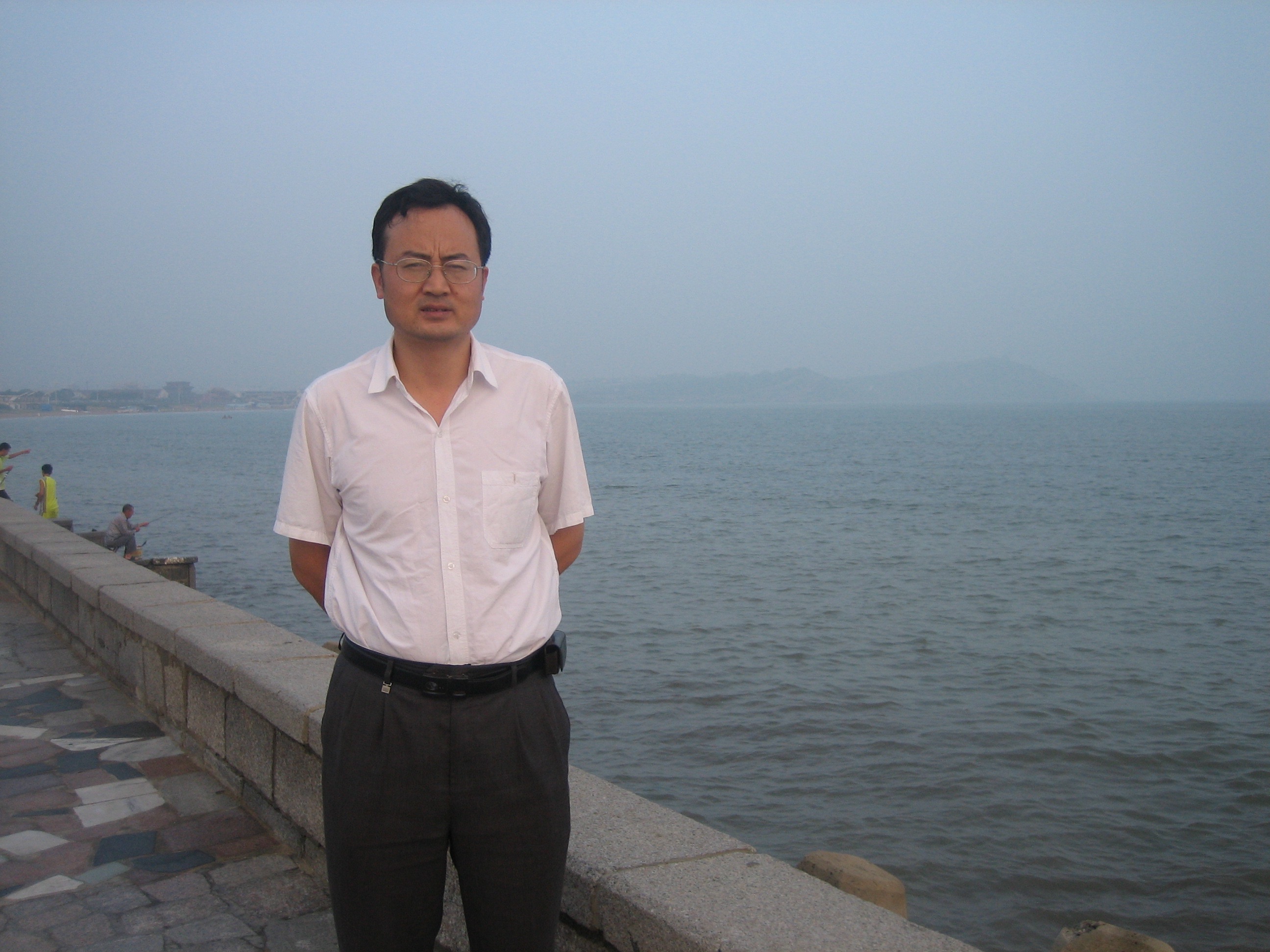 Lijun Wang