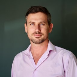 Michael J Simmonds