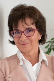 Márta Péntek
