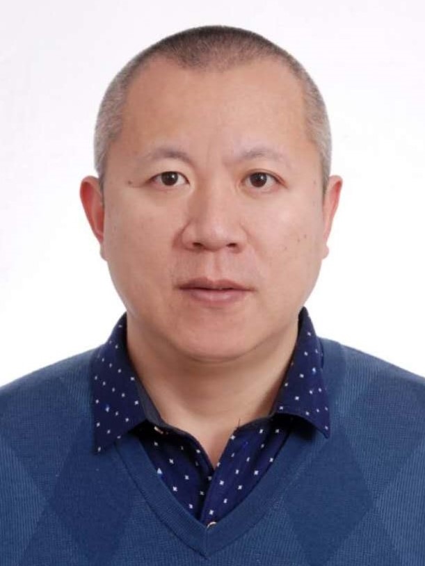 Yonggang Guo