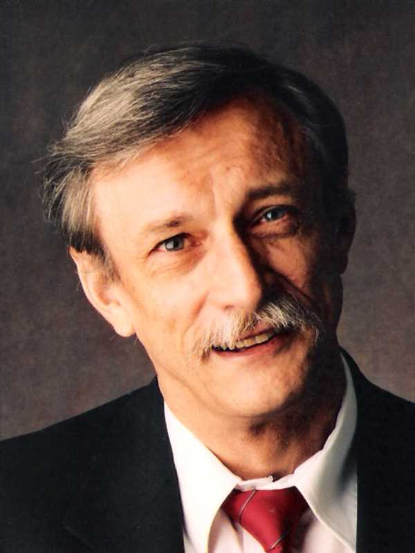 Stephen D Antolovich