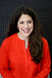 Lisa M Colosi