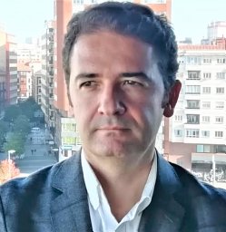 Diego G. Lamar