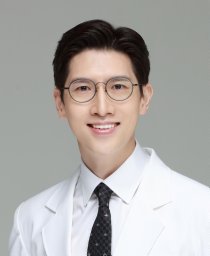 Lee Dhong W