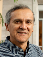 Roger E. Hernández (Roger Hernández)