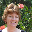 Linda J Vogelnest