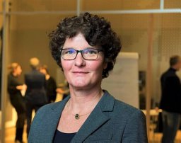 Annemieke De Vries