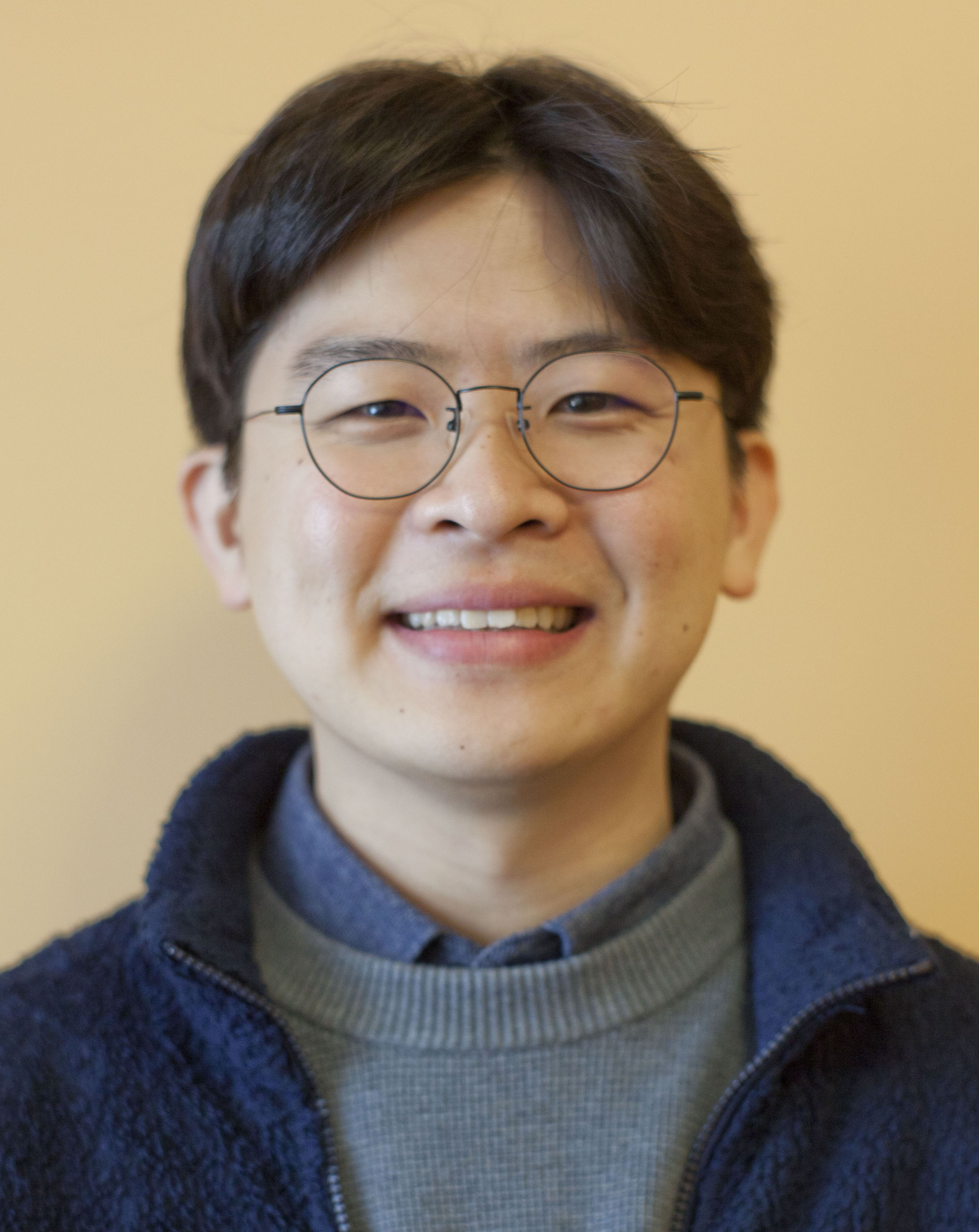Hochul Hwang