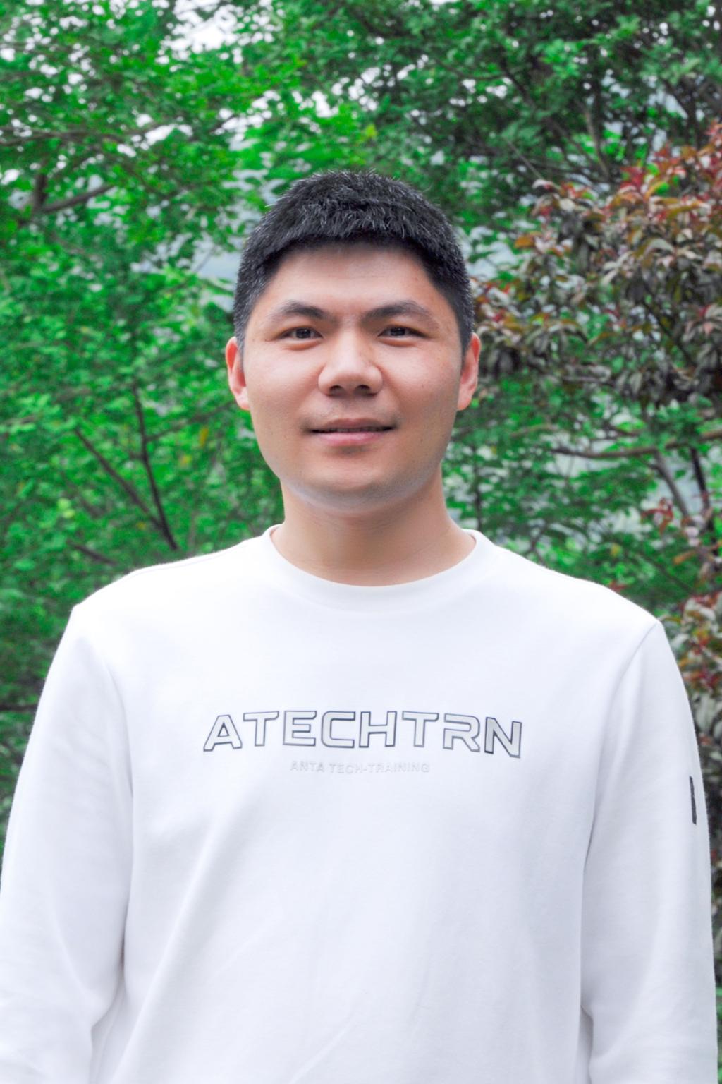 Weitao Huang