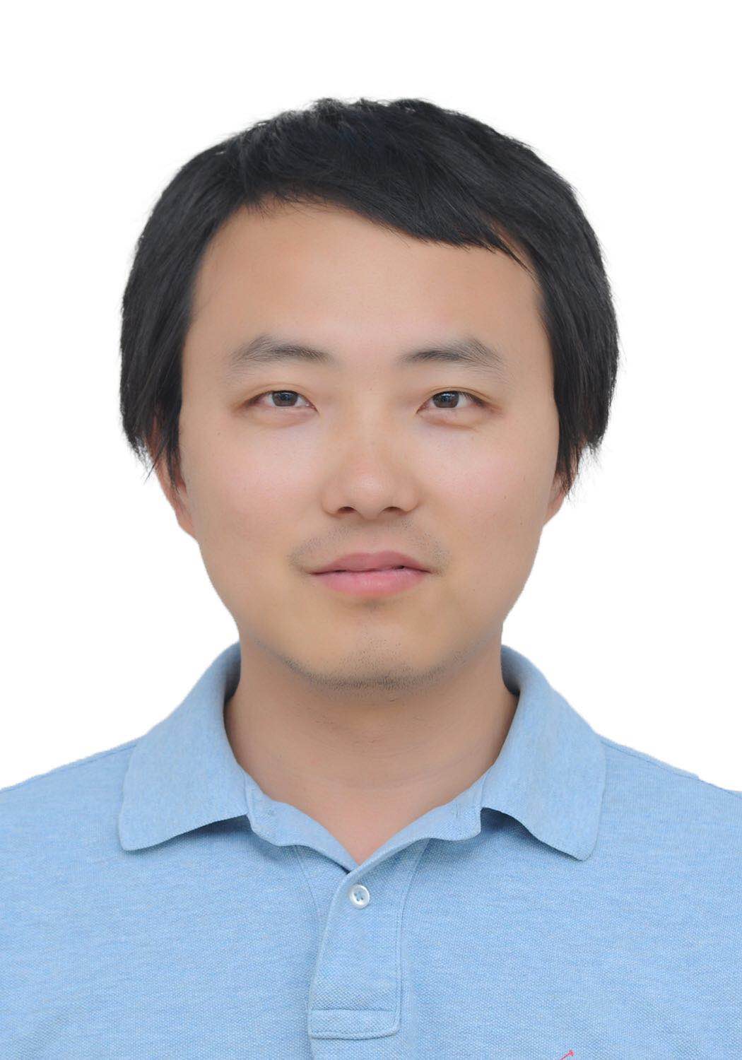 Zhenggang Wu