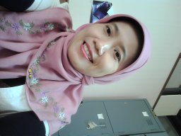 Ratna Rintaningrum