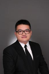 Yi Ding