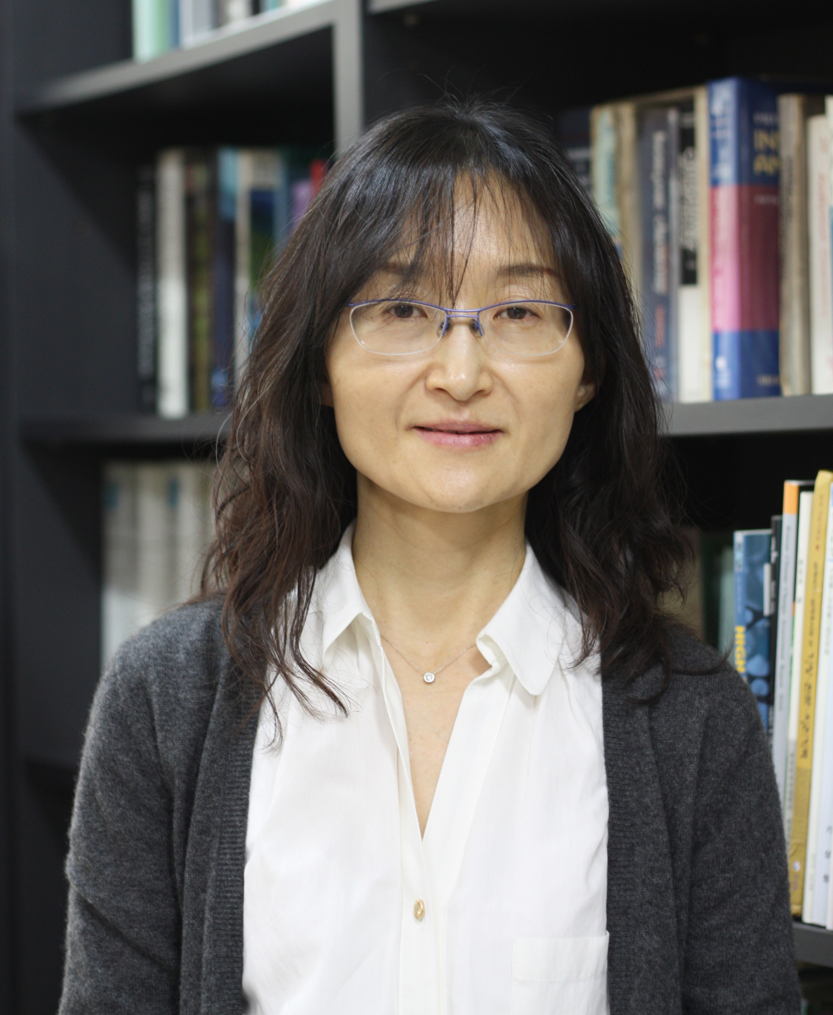 Mee Hye Lee