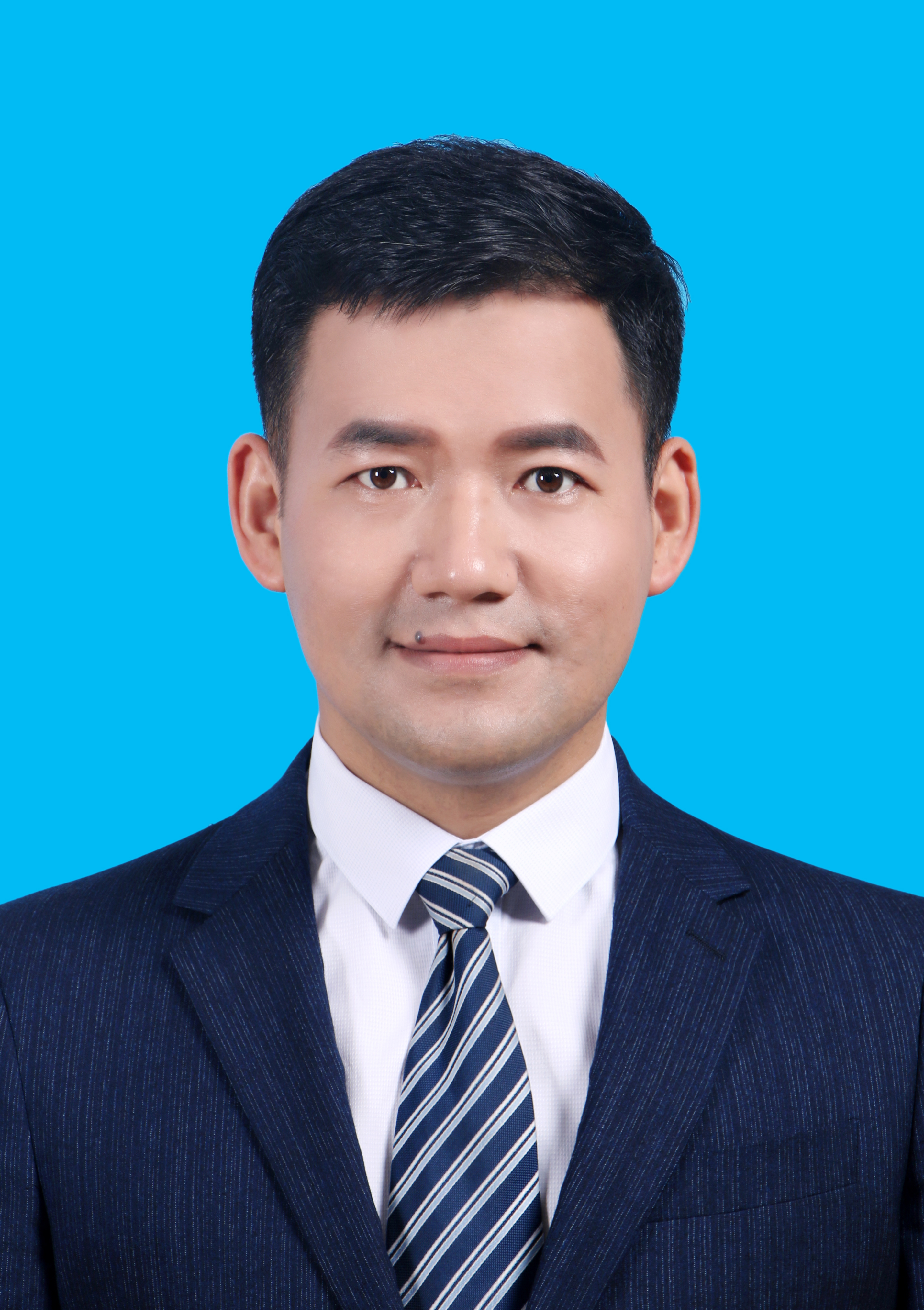 Xianhui Hou