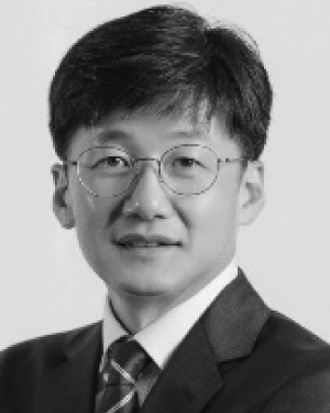 Jihwan Woo