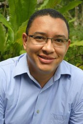 Luis C Mejía
