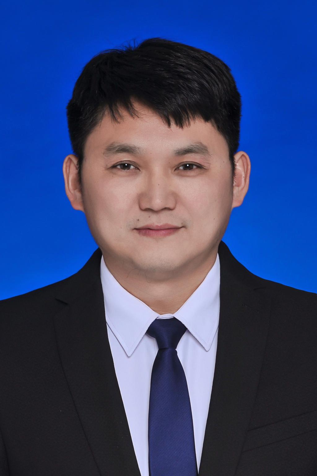 Xun Liu