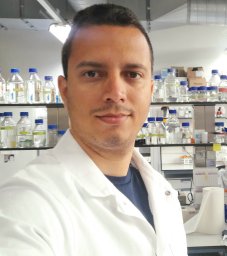 Roberto Fernandez Acosta
