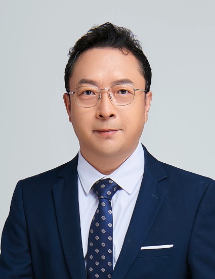 Dezhong Guo