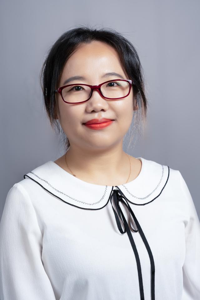 Jie Shi