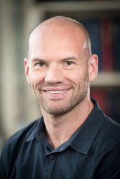 Timothy J M Moss
