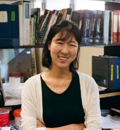 E. Hong