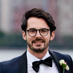 Zachary R Chalmers
