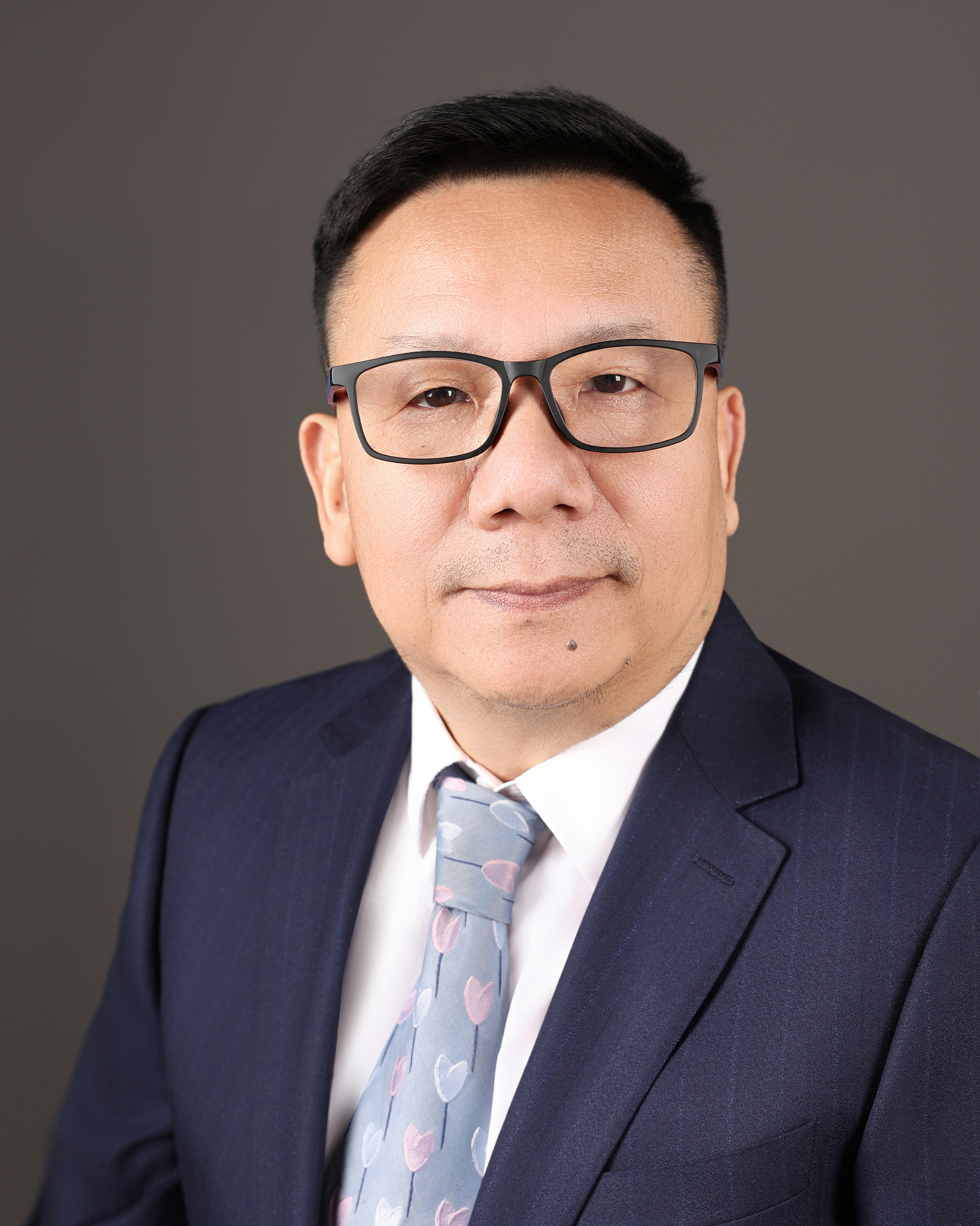 Yiben Peng