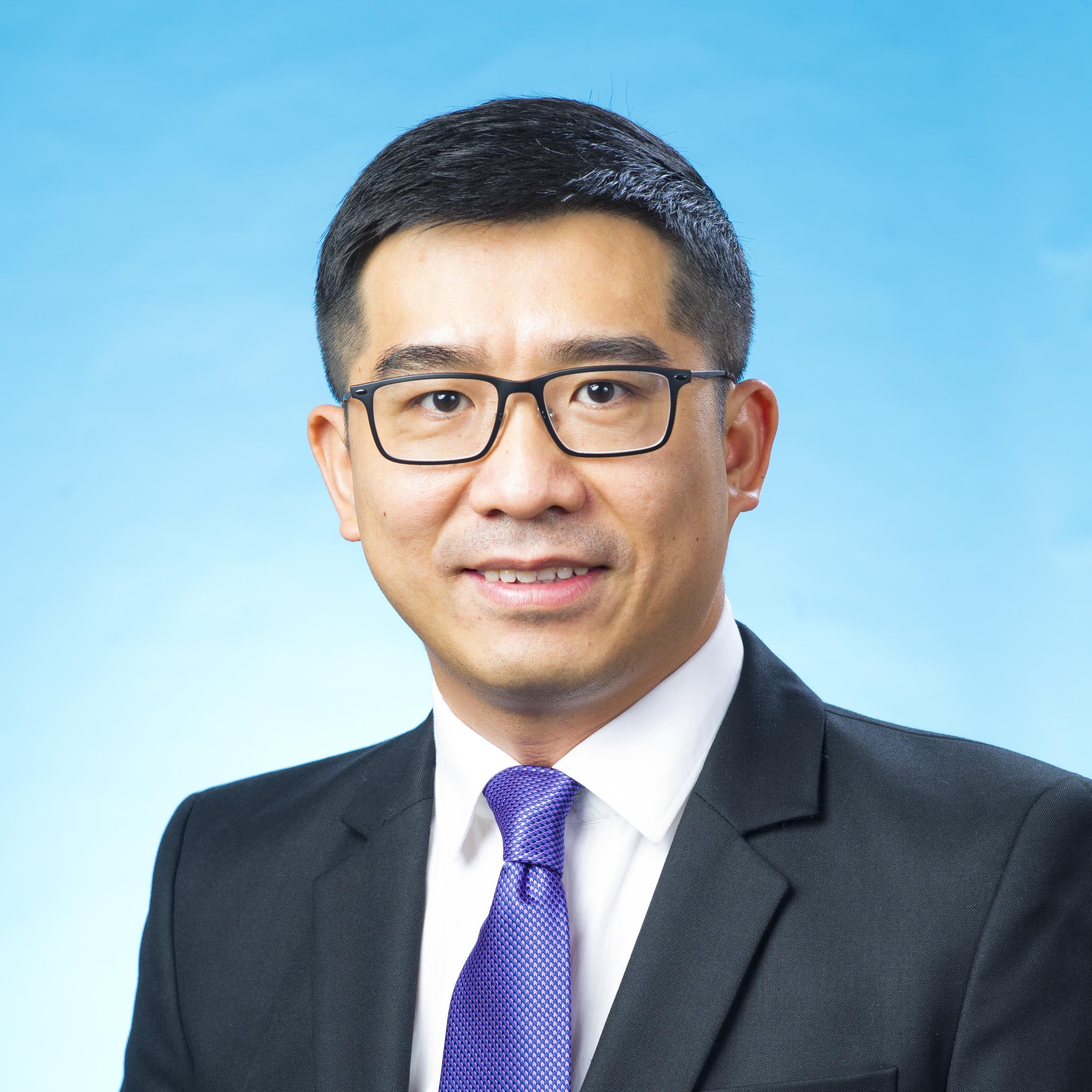 Junhui Wang