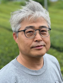 Tae-Seob Kang