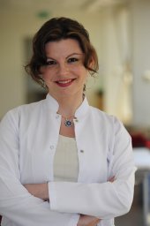 Esra Çikler