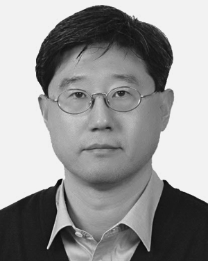 Yong-Seok Park