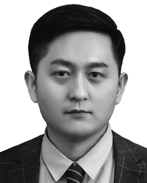 Zhifang Yang