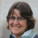 Carolyn J Schultz