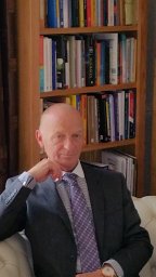 Dr Edo Shonin