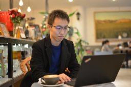 Zeyu Zhao