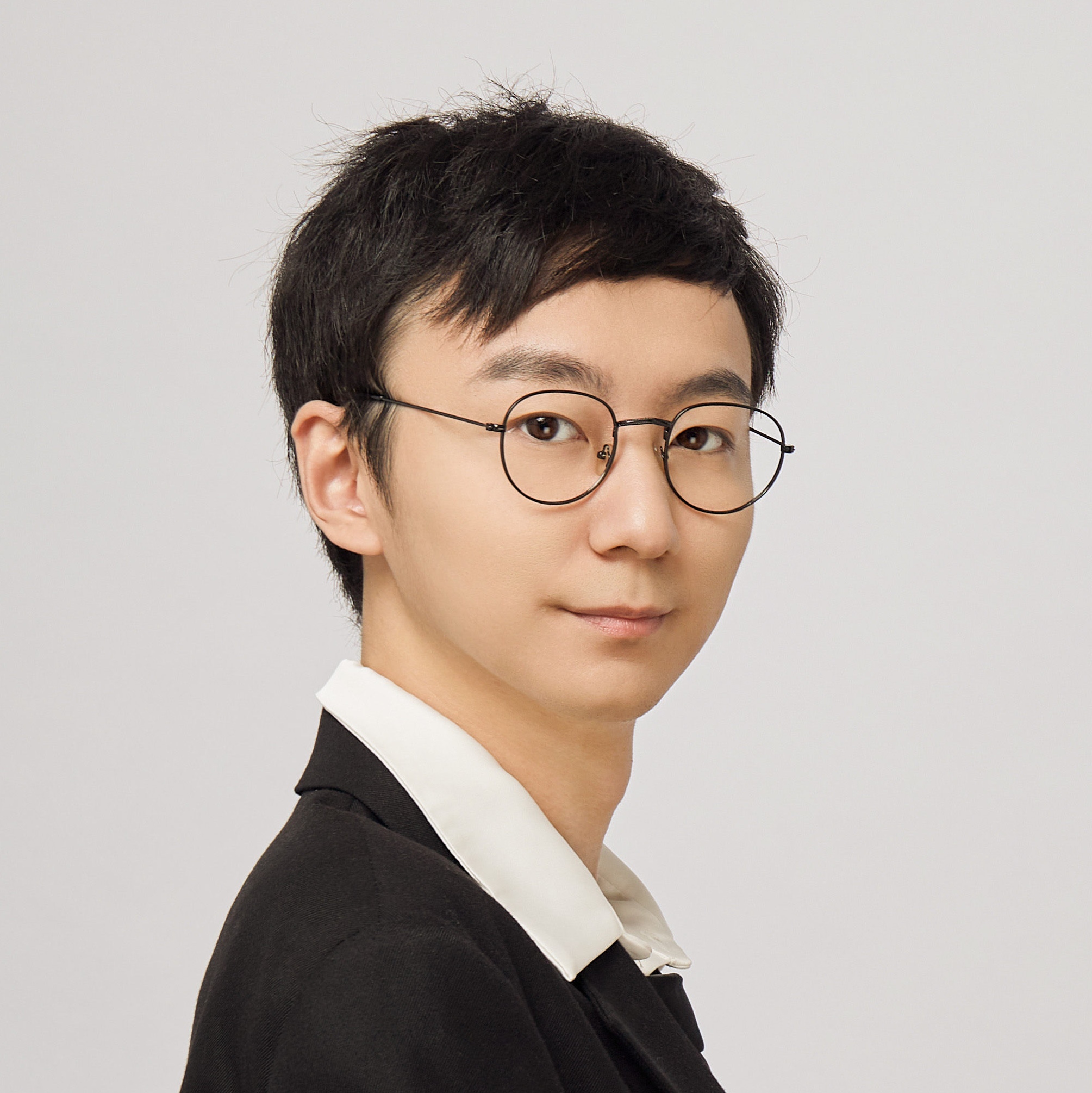 Kaifeng Lyu